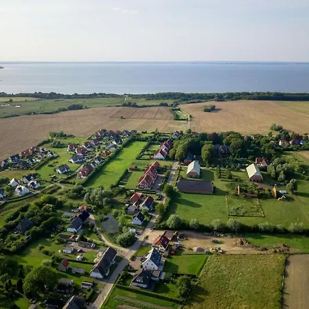 Baltic Seaperle With Swimming Pool Апартаменты *